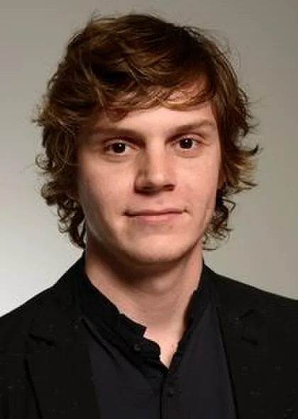 Evan Peters