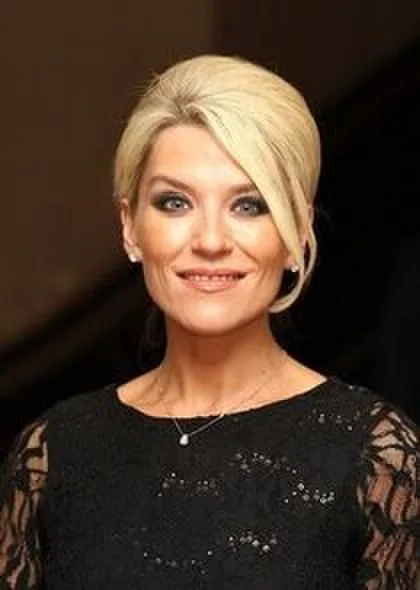 Zöe Lucker