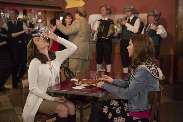 Kimmy Meets a Drunk Lady!